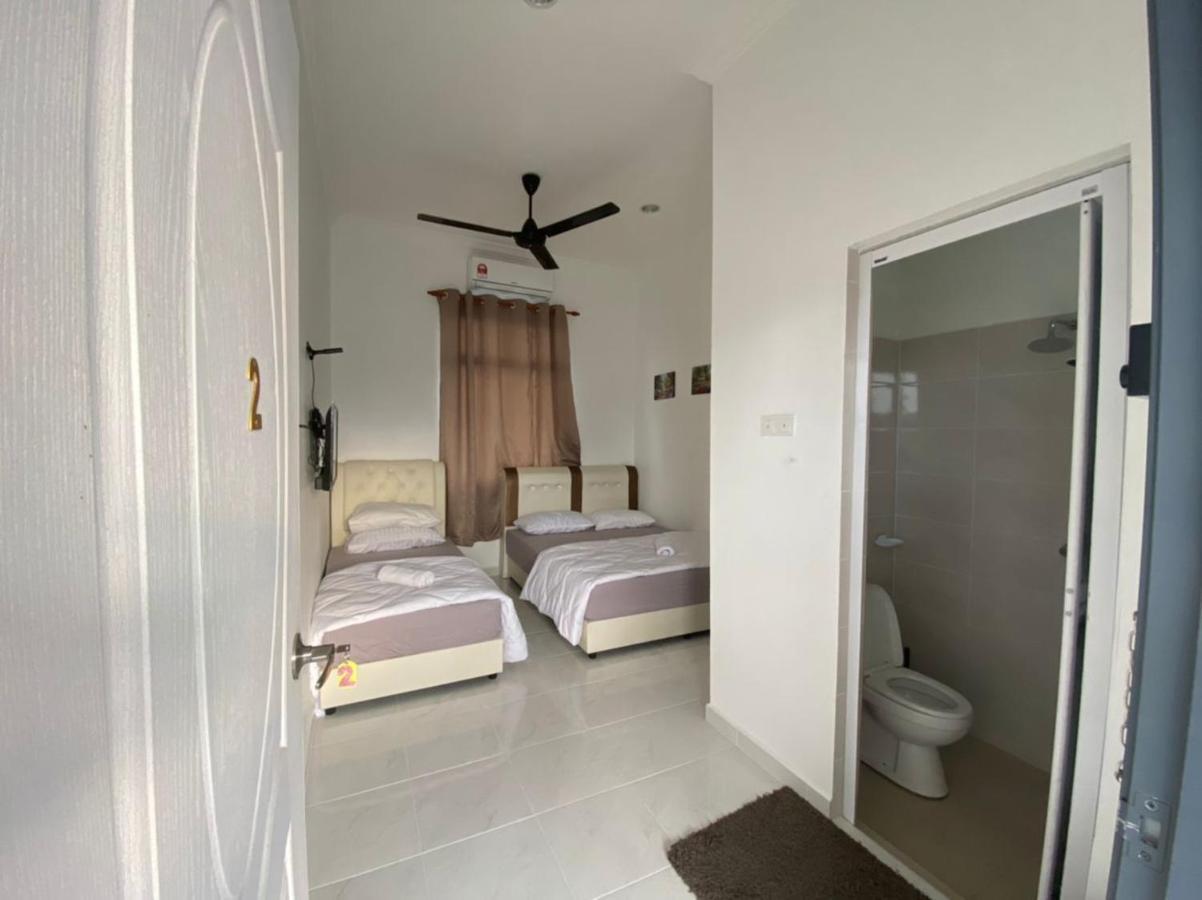 Dsinggahpcb Guest House Kota Bharu Buitenkant foto