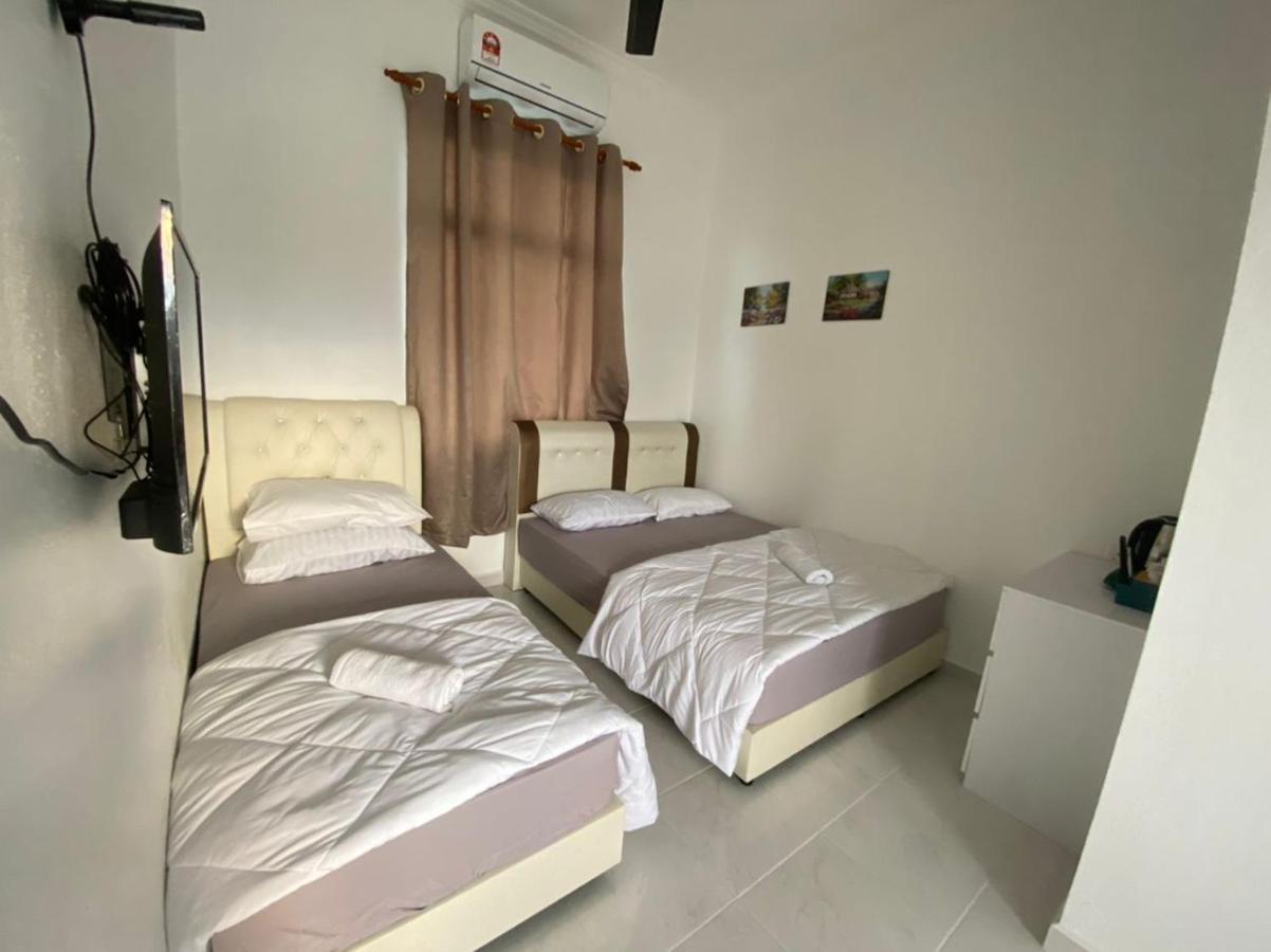 Dsinggahpcb Guest House Kota Bharu Buitenkant foto